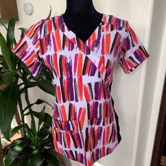 Scrub top - Picture 1 of 3